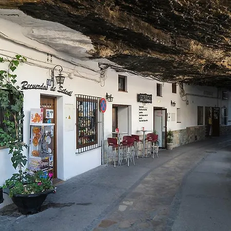 Holiday home Los Tajos De Setenil Setenil De Las Bodegas